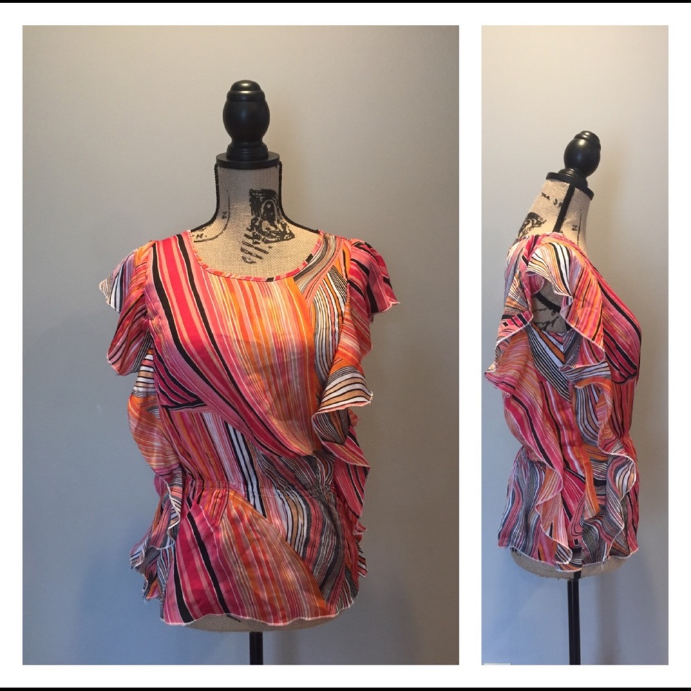 Essentials by Milano size small sleeveless shirt